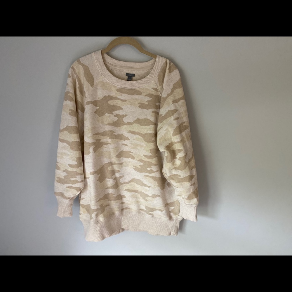 Camo crew neck